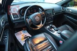 جیپ گراند شیرۆکی